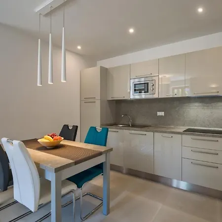 Apartment Mare Verde 1 *